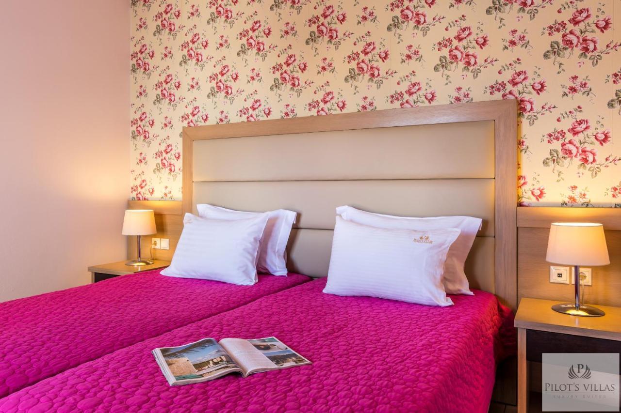 Pilot'S Villas Luxury Suites แอร์ซอนิสซอส ภายนอก รูปภาพ
