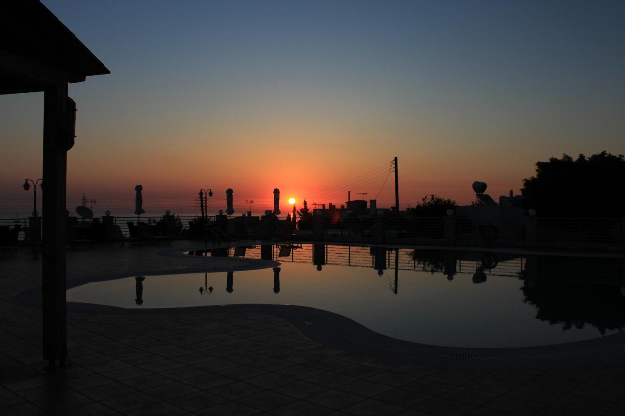 Pilot'S Villas Luxury Suites แอร์ซอนิสซอส ภายนอก รูปภาพ