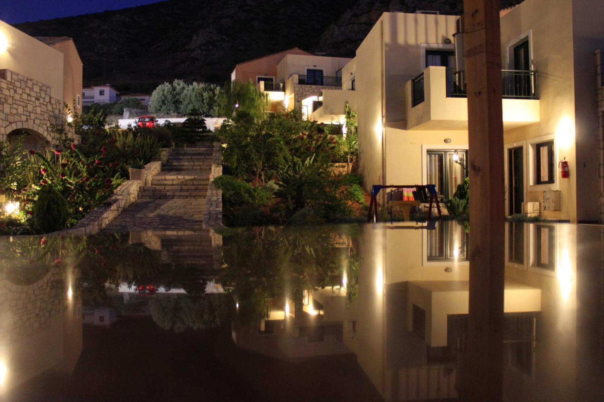 Pilot'S Villas Luxury Suites แอร์ซอนิสซอส ภายนอก รูปภาพ