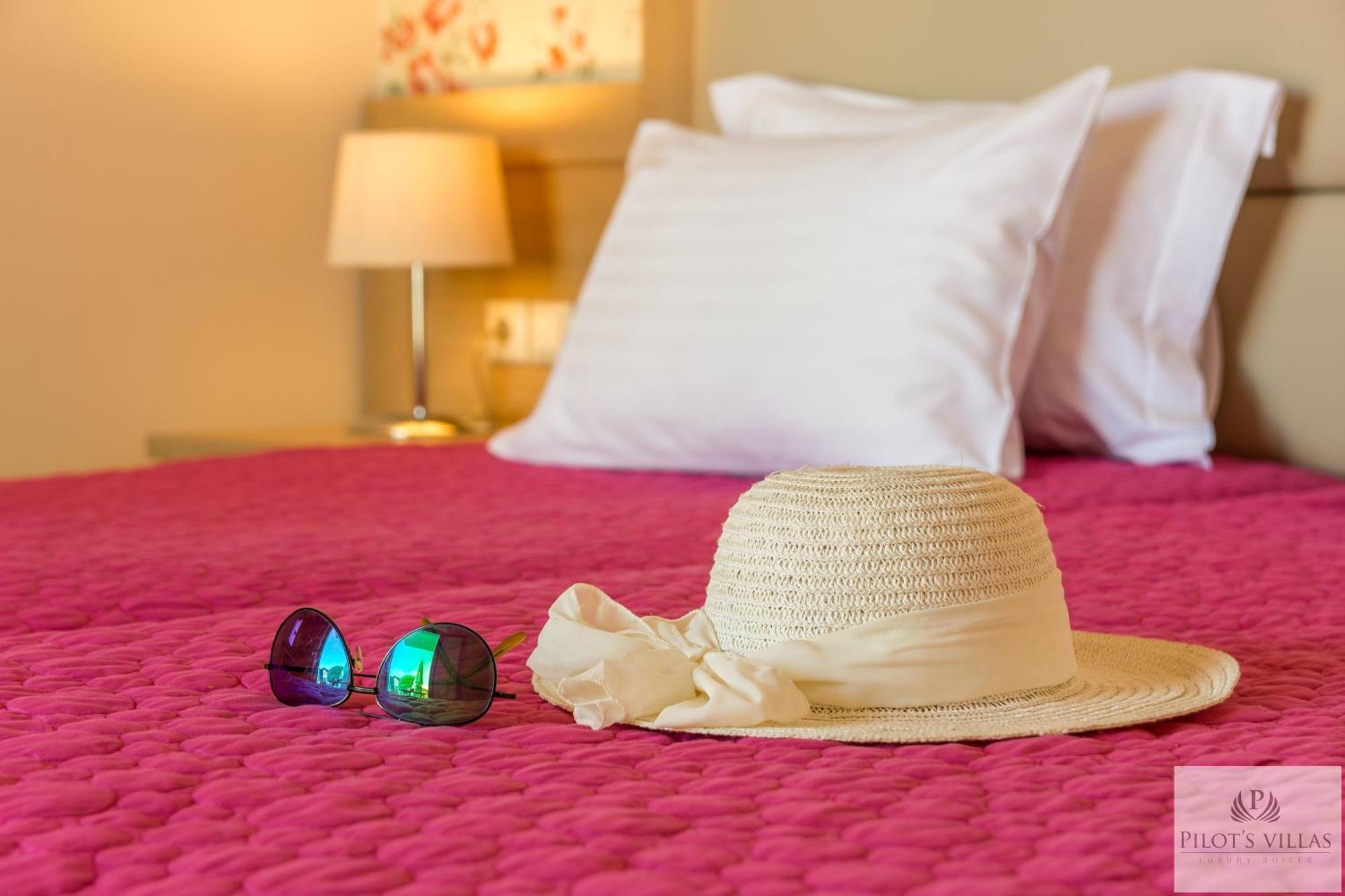 Pilot'S Villas Luxury Suites แอร์ซอนิสซอส ห้อง รูปภาพ