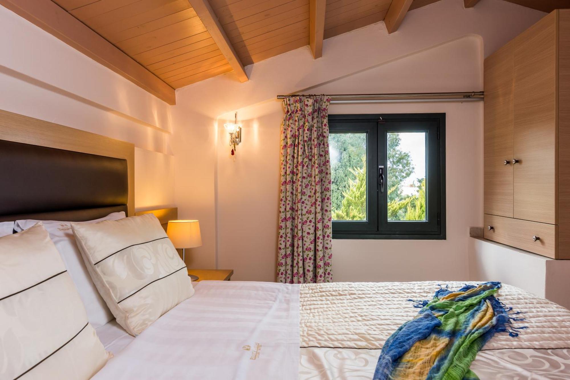 Pilot'S Villas Luxury Suites แอร์ซอนิสซอส ภายนอก รูปภาพ